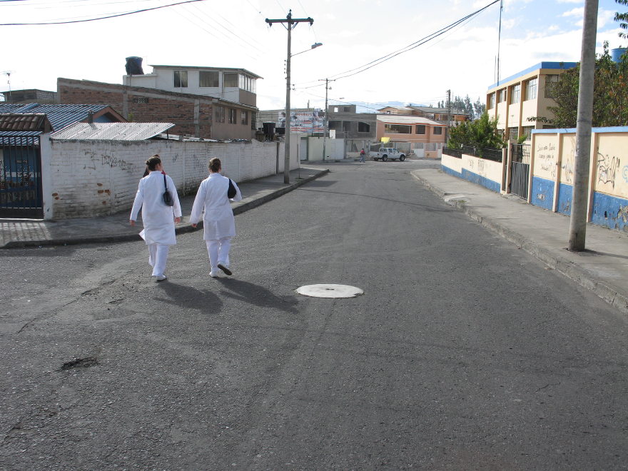 Click on image to return to index 03_ambatoecuadorhospital.jpg