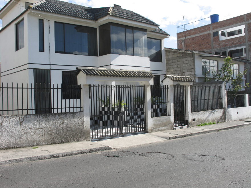 16_ambatoecuadorhospital.jpg