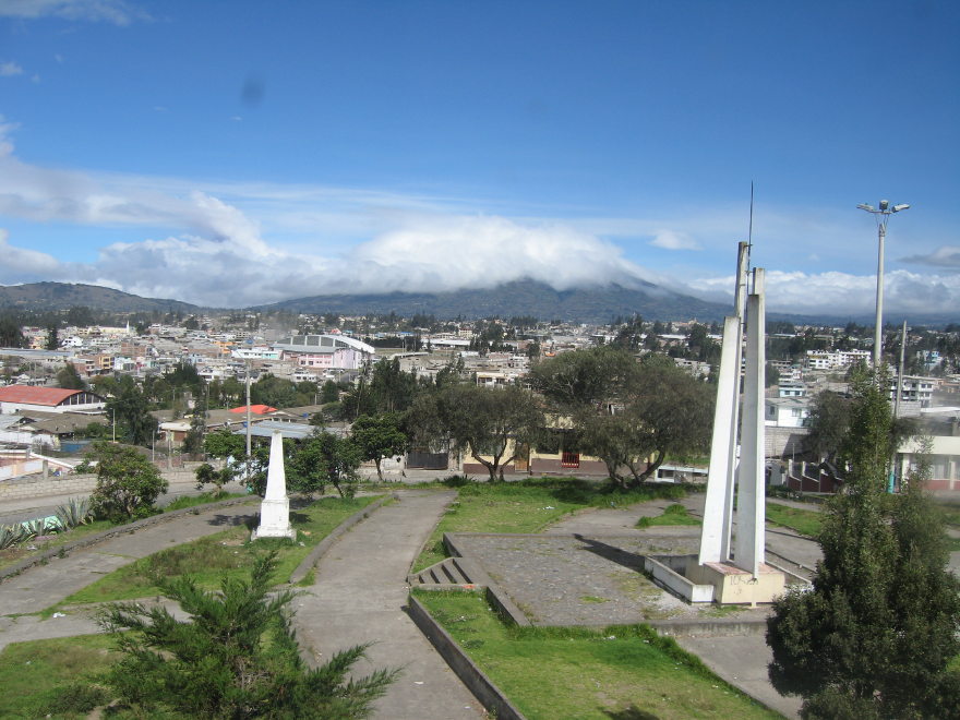 25_ambatoecuadorhospital.jpg