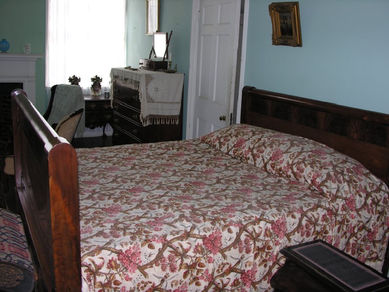 Click on image to return to index 1122_lee_mansion_.jpg