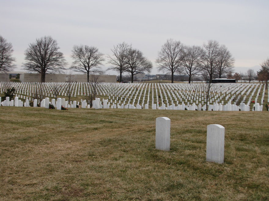 10fullhonorsfuneralarlington.jpg