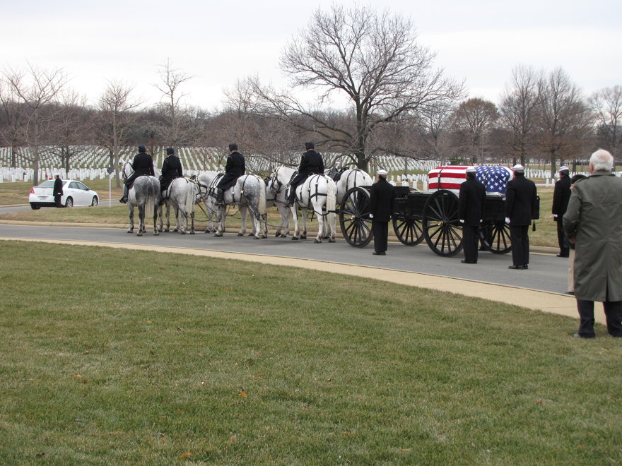 17fullhonorsfuneralarlington.jpg