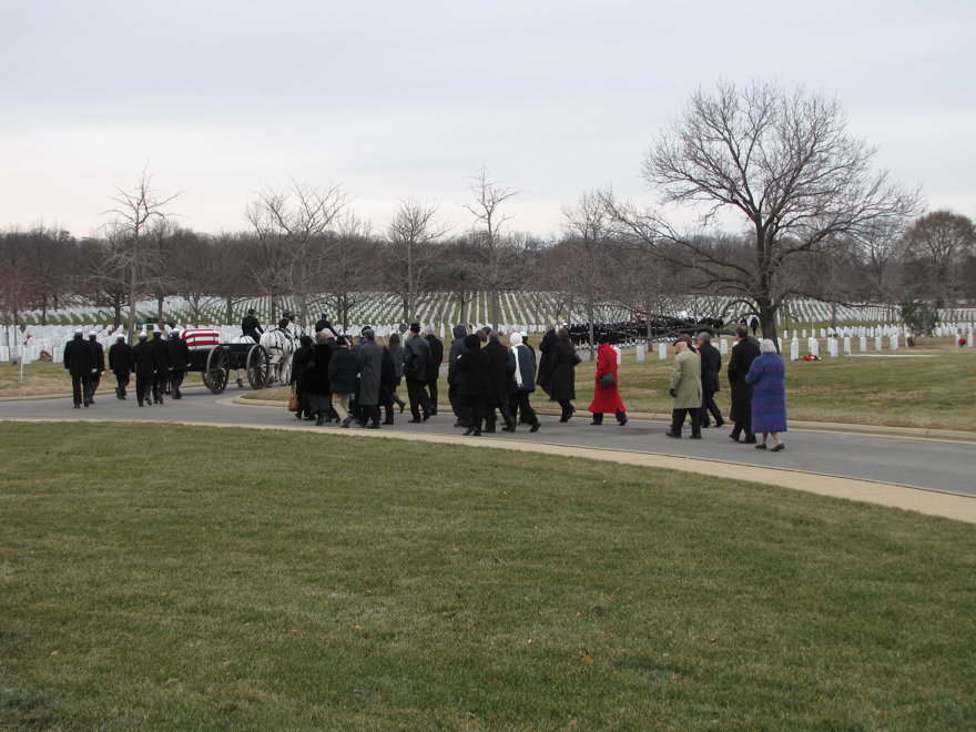 18fullhonorsfuneralarlington.jpg