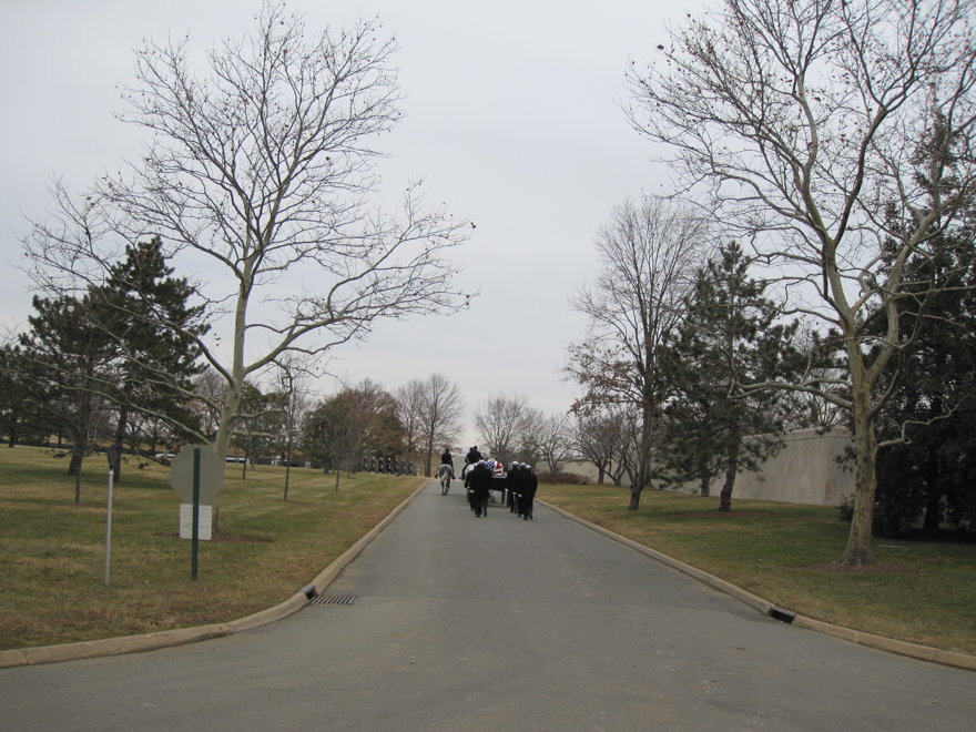 23fullhonorsfuneralarlington.jpg