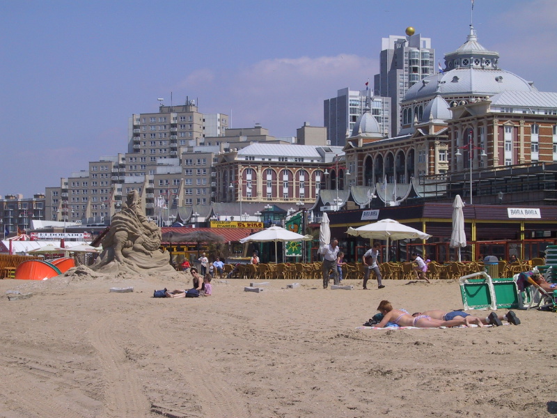 0106beaches07thehague.jpg