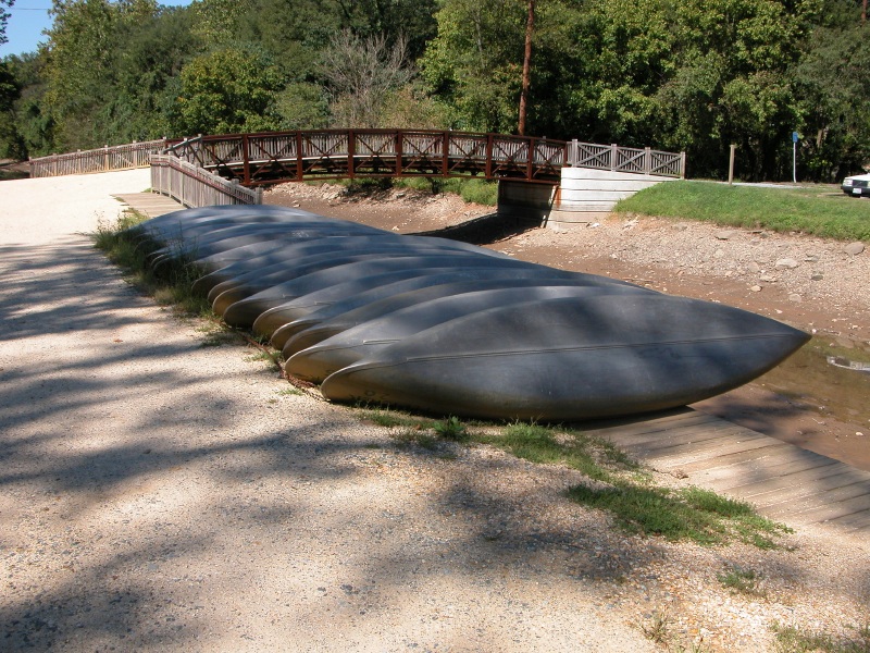 Click on image to return to index canoe04.jpg