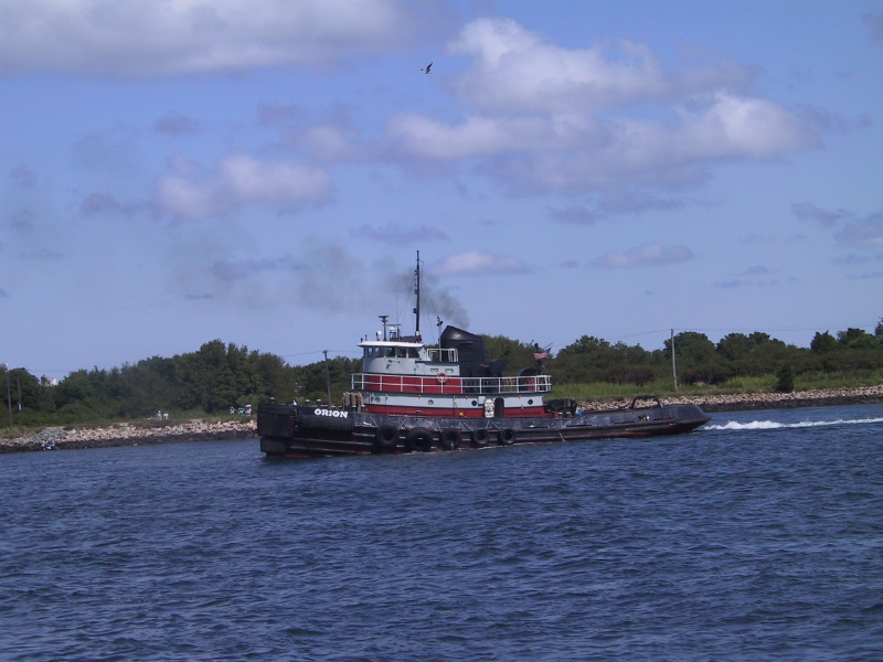 060826capecodcanal89tugboatorion.jpg