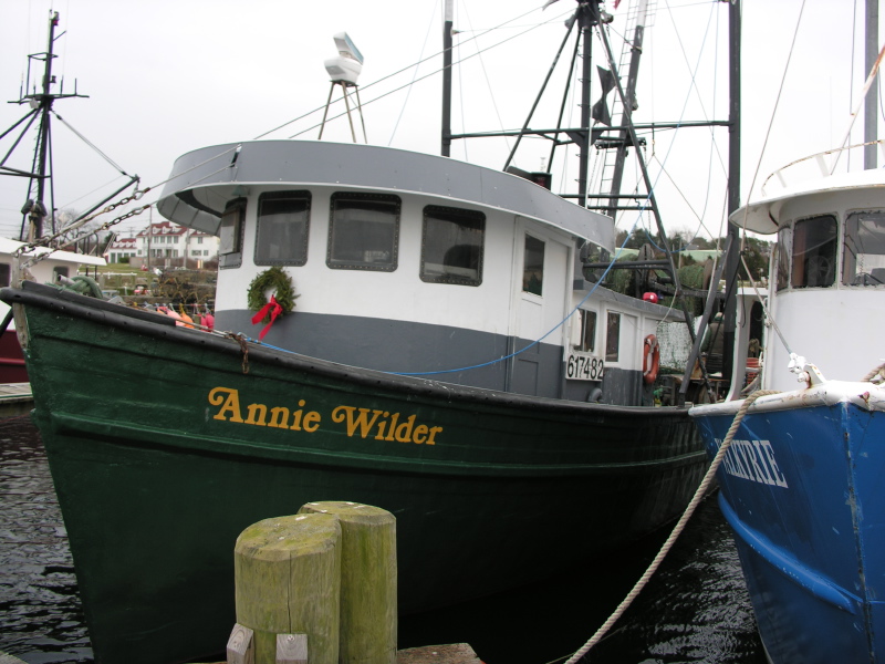 061227sandwichcanal09trawleranniewilder.jpg