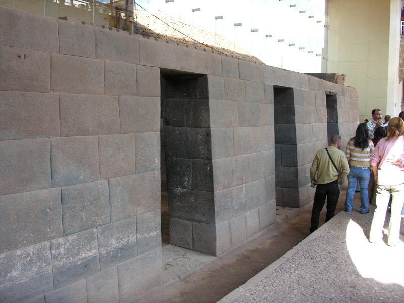 Click on image to return to index 01Cuzcocitytourperu.jpg