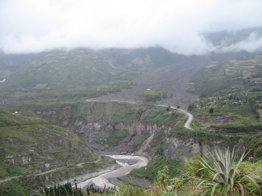 Click on image to return to index theroadambatotobanos_070629140606.jpg