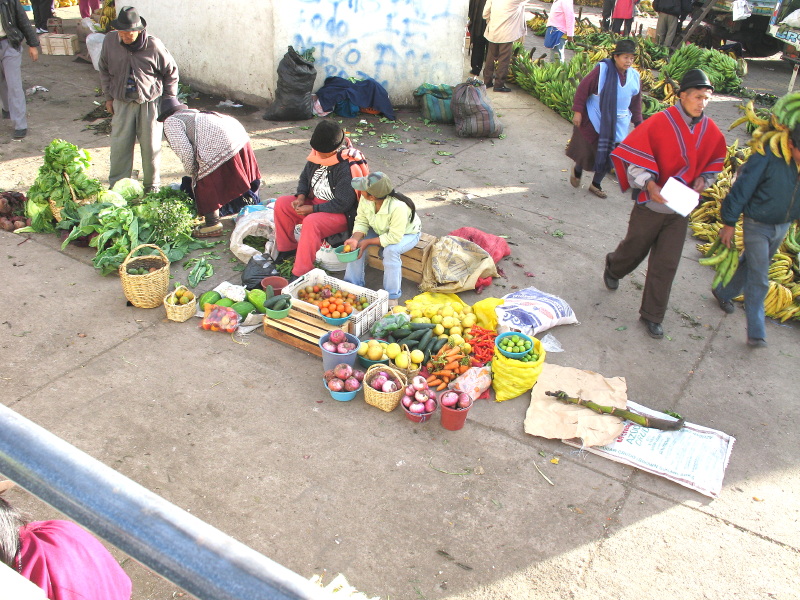 Click on image to return to index 11ambatomarket.jpg