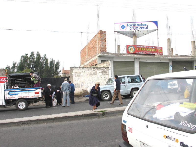 Click on image to return to index 26ambatomarket.jpg