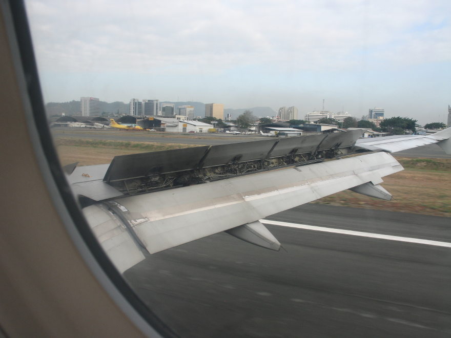 Click on image to return to index 08guayaquilecuador.jpg