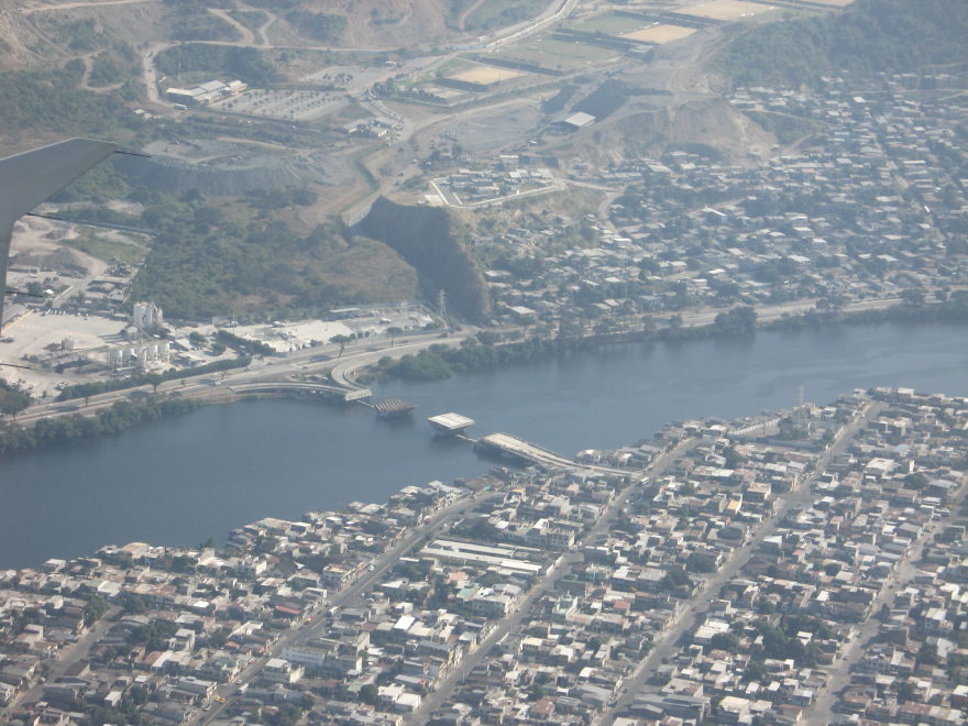 Click on image to return to index 15guayaquilecuador.jpg