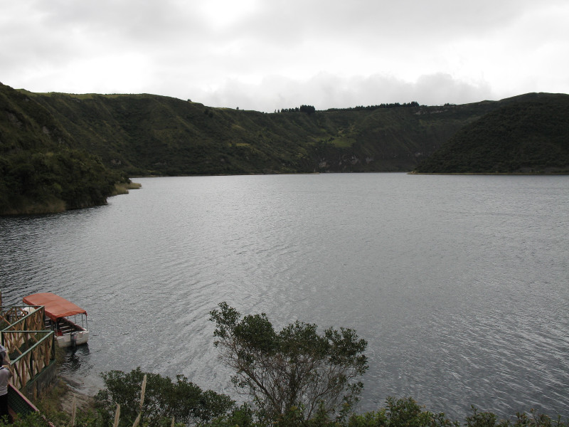 04lagunacuicocha.jpg