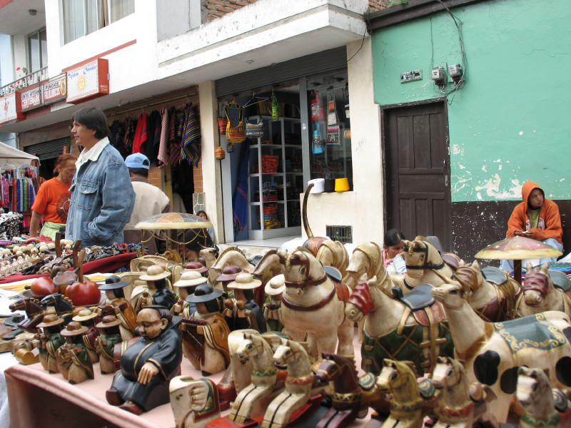 Click on image to return to index 02otavalomarket.jpg