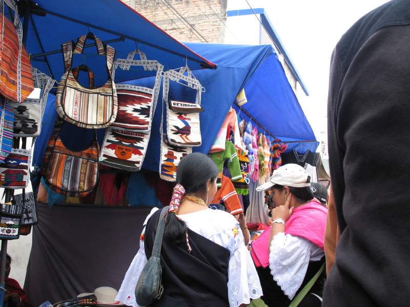 Click on image to return to index 06otavalomarket.jpg