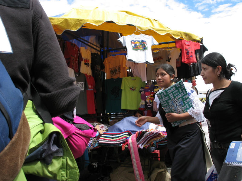 Click on image to return to index 13otavalomarket.jpg