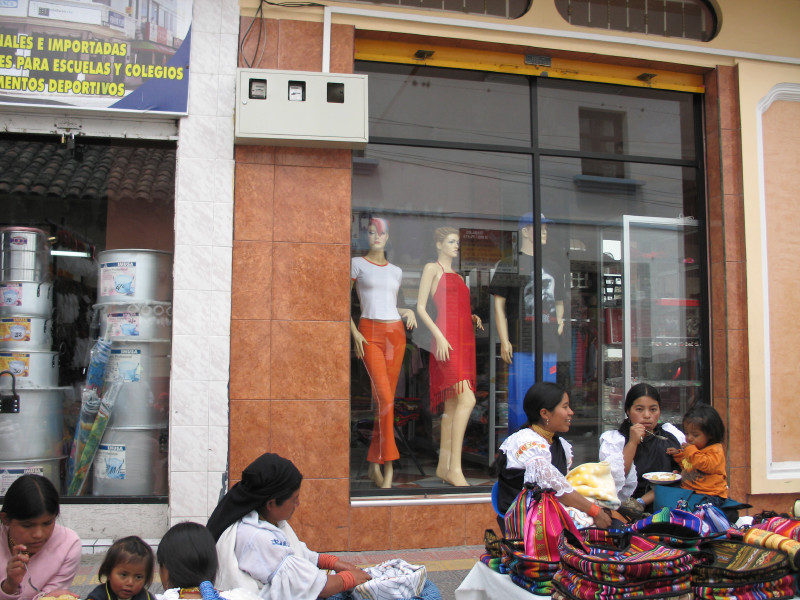 Click on image to return to index 24otavalomarket.jpg