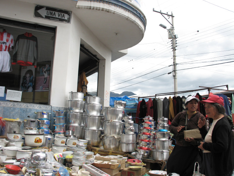 Click on image to return to index 25otavalomarket.jpg