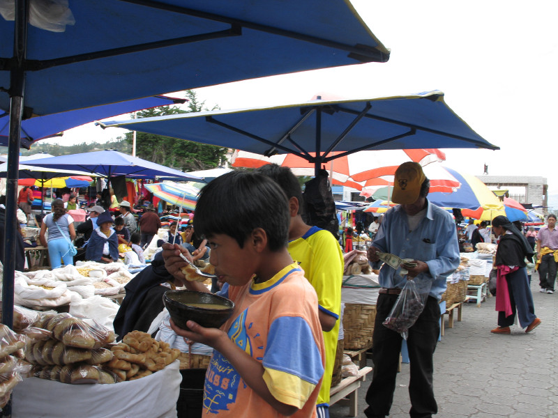 Click on image to return to index 30otavalomarket.jpg