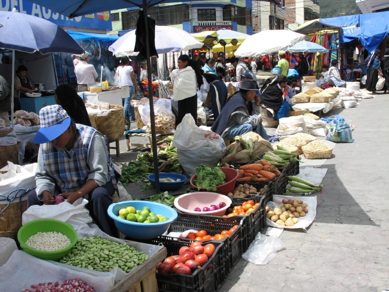 Click on image to return to index 36otavalomarket.jpg