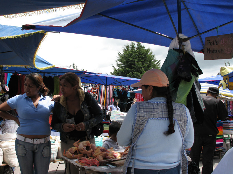 Click on image to return to index 39otavalomarket.jpg