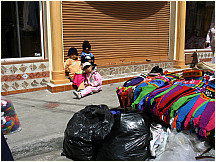 Click on thumbnail to enlarge 08otavalomarket.jpg