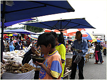 Click on thumbnail to enlarge 30otavalomarket.jpg