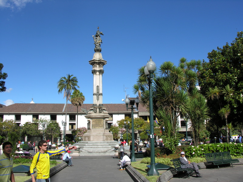 0707011545quito_2.jpg