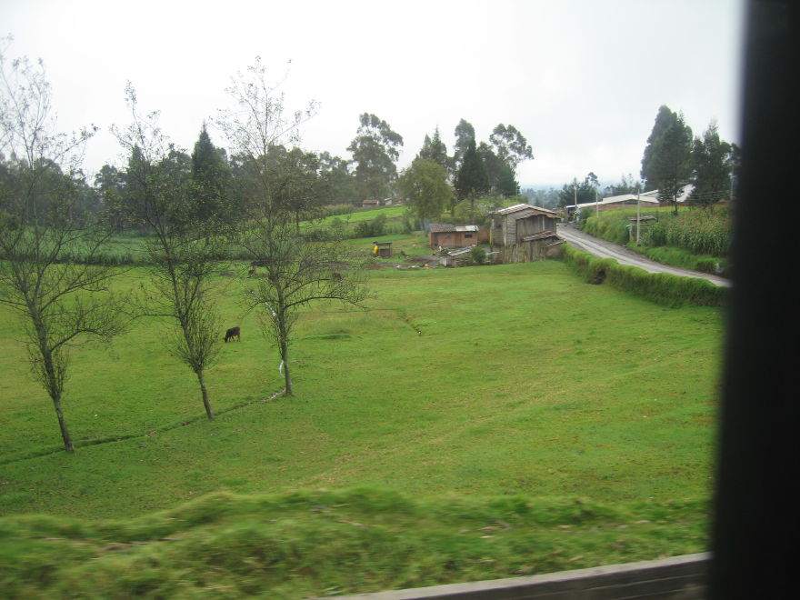 Click on image to return to index 09salinasguarandaroad.jpg