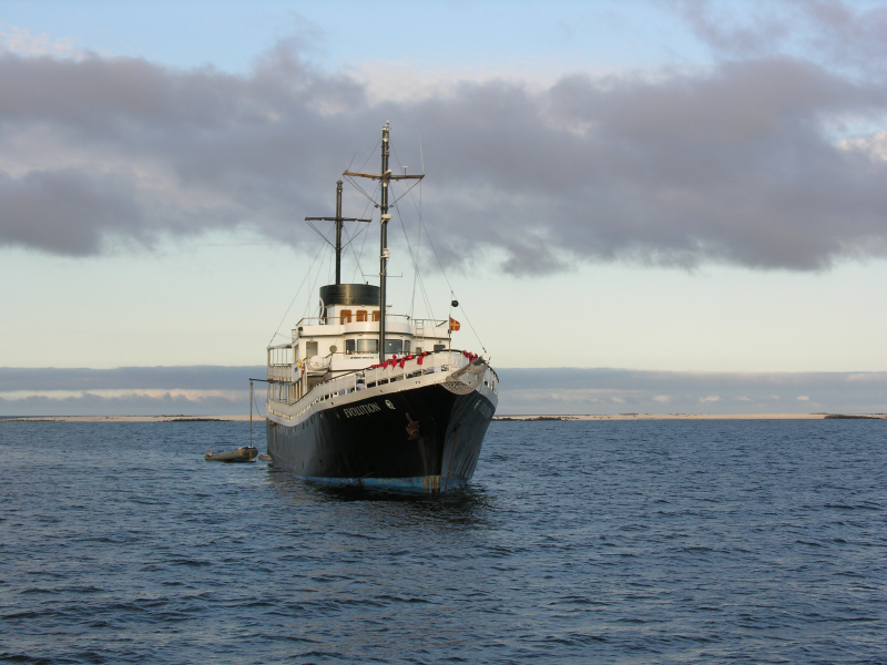 28espanolaislandgardnerbay.jpg