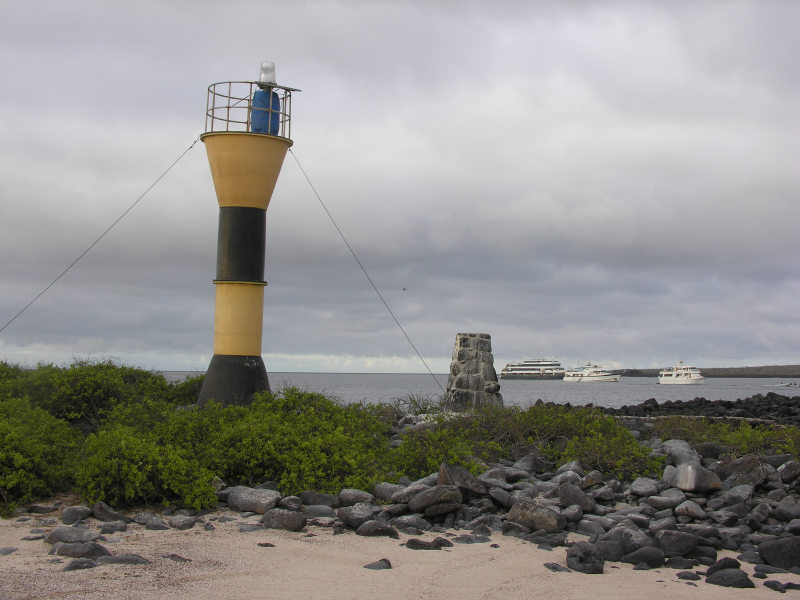 Click on image to return to index 44puntasuarez.jpg