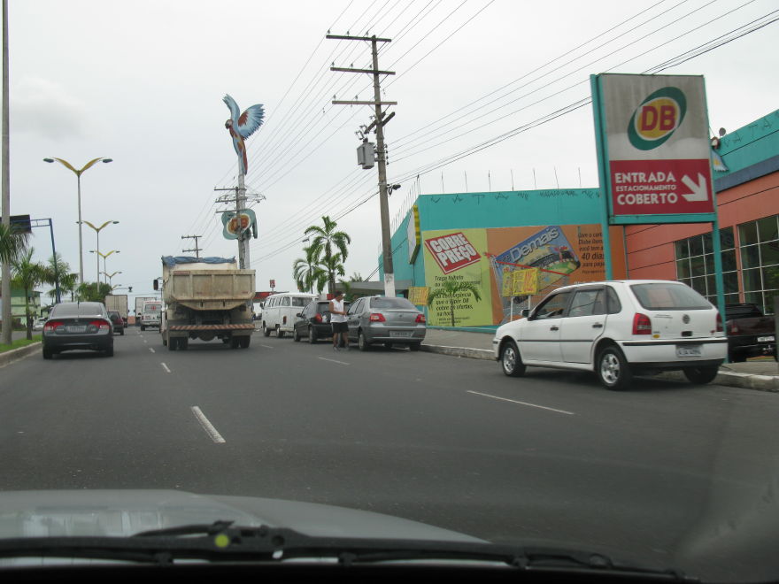 Click on image to return to index 39manausbrazilcity.jpg