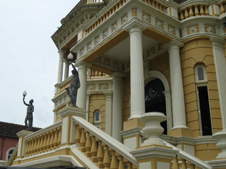 01manaus_governors_palace.jpg