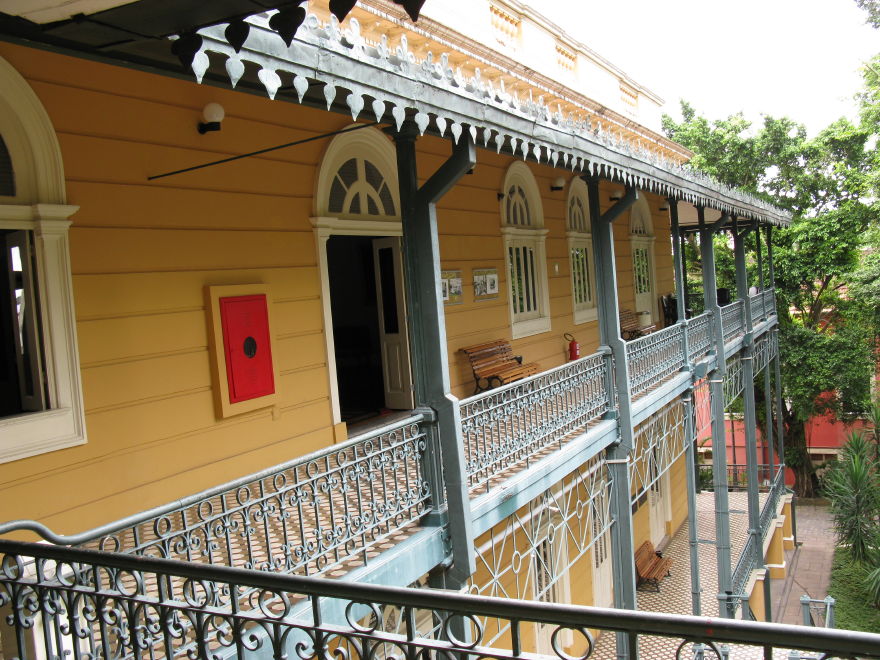 12manaus_governors_palace.jpg
