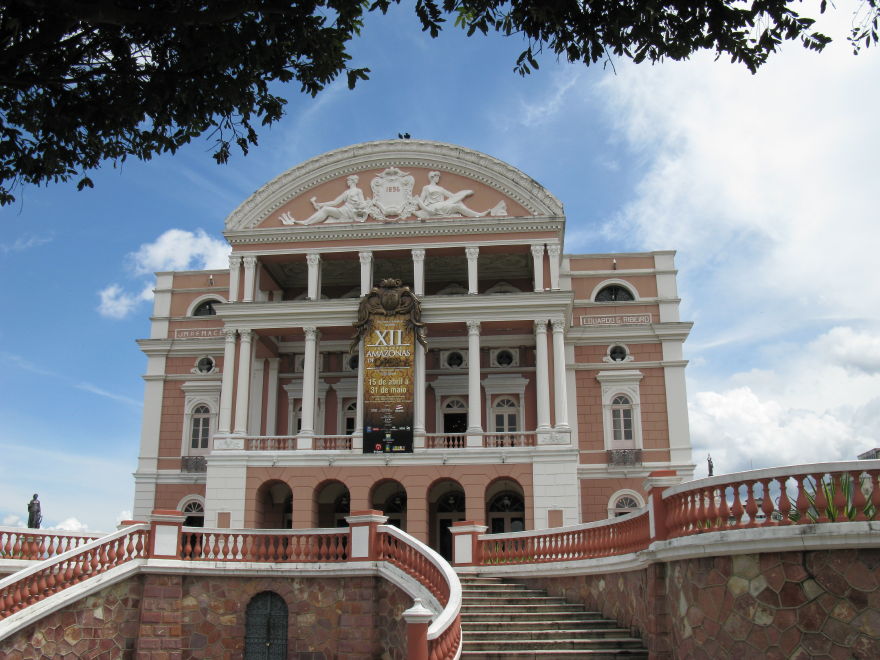 01manaus_teatro__amazonas_opera_house.jpg