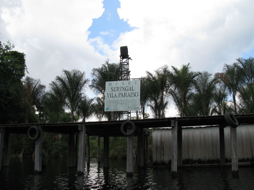 Click on image to return to index 0805171040vilaparaiso.jpg