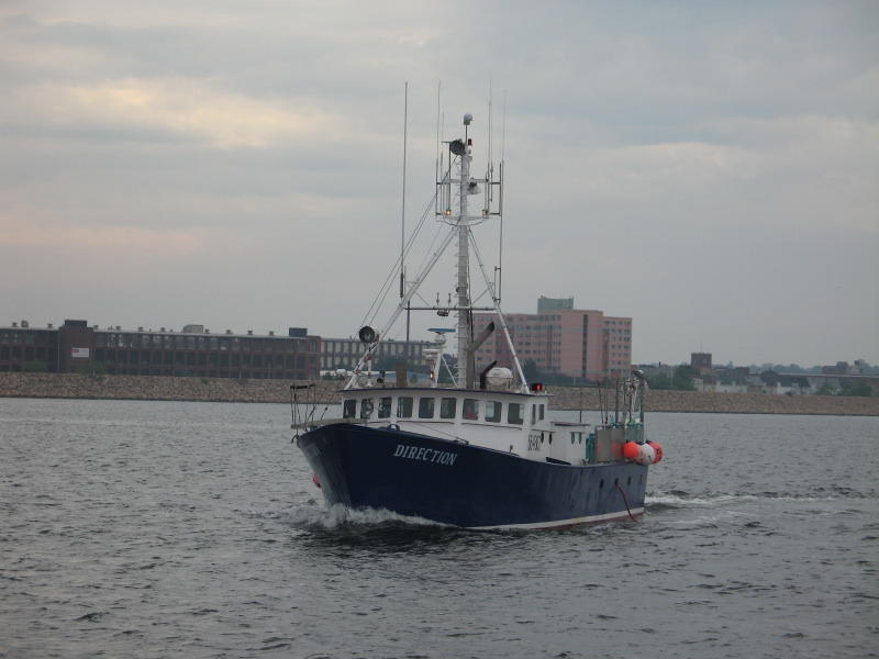 y0606lobsterboatdirection.jpg