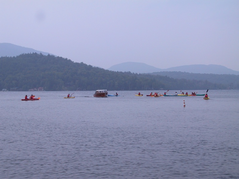 Click on image to return to index kayak06.jpg