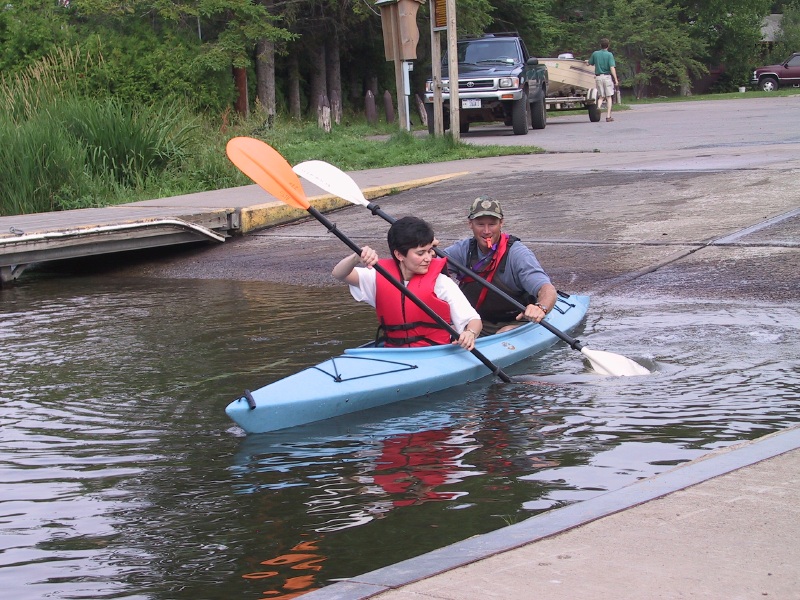 Click on image to return to index kayak07.jpg