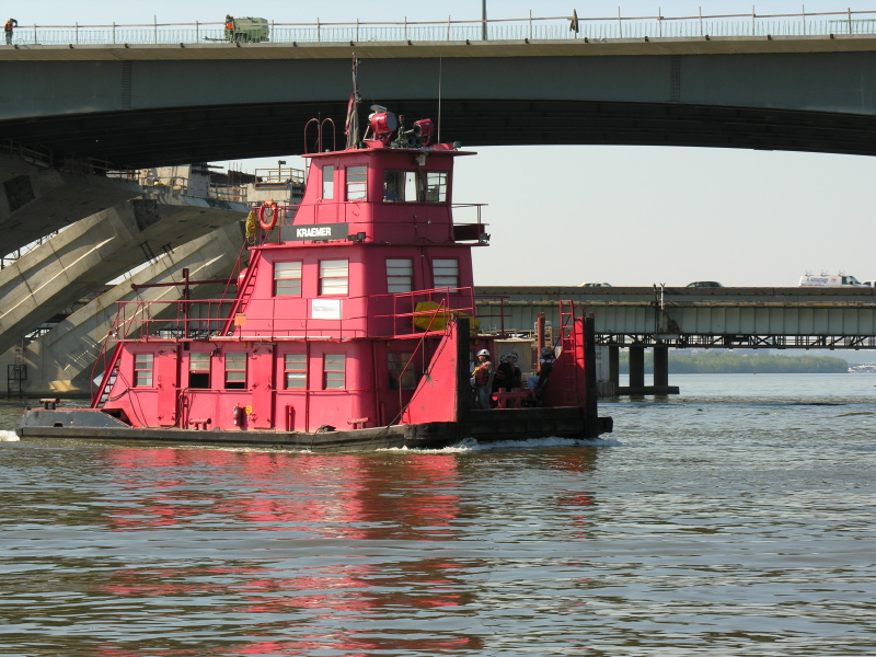 0604tugboatbarge16.jpg