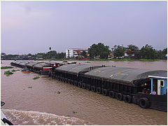 0409TugboatBarge08.JPG