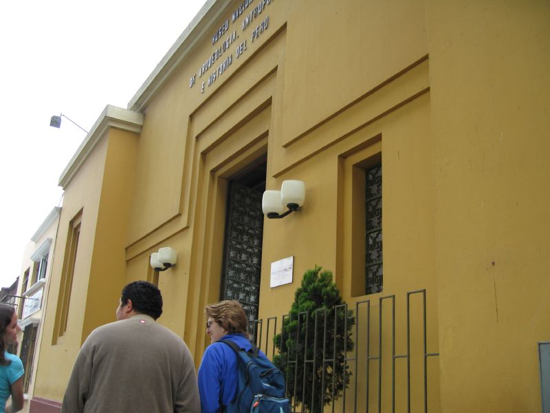 Click on image to return to index 17limaperucityciudad.jpg