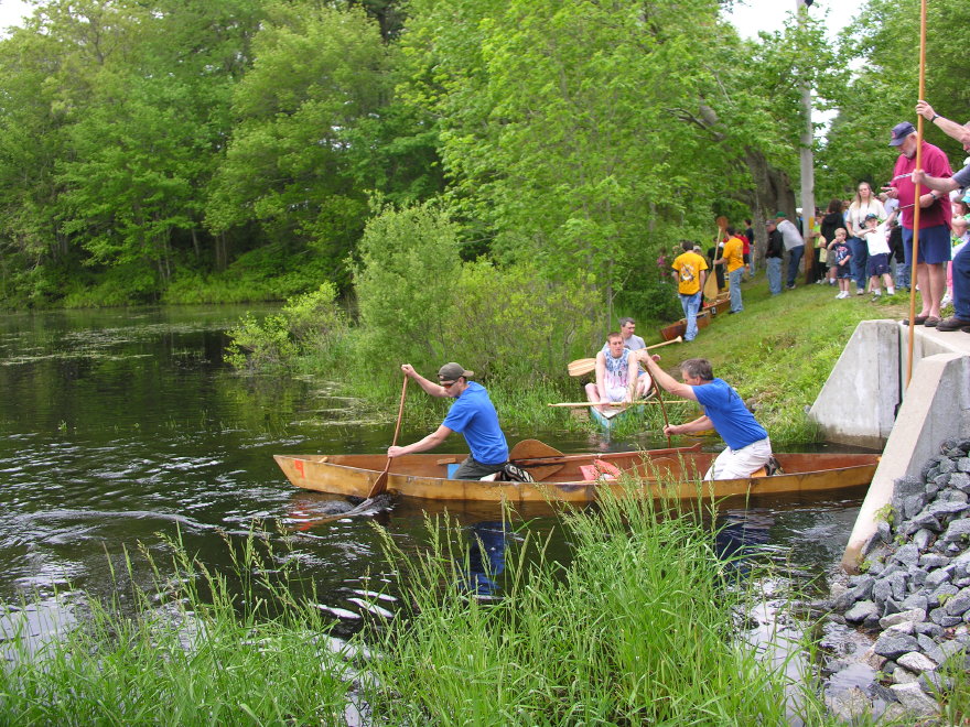 Click on image to return to index 4807mattapoisettriverrace.jpg