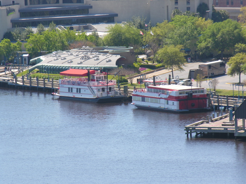 Free high quality photos of Tour boats at Jacksonville, Florida