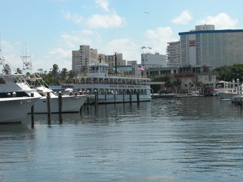 n0403tourboats25.jpg