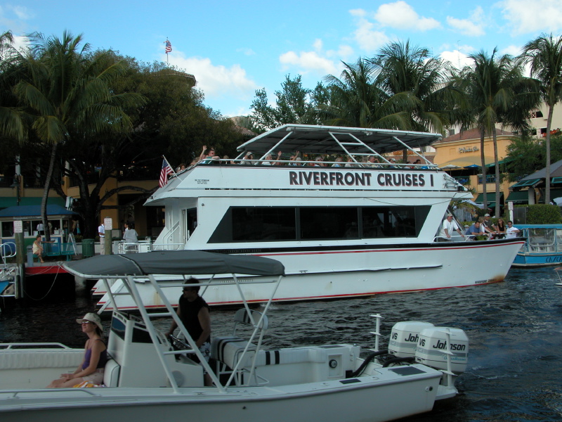 n0403tourboats26.jpg
