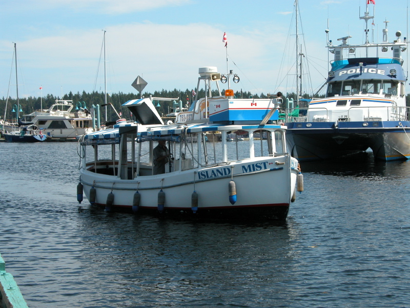 v0308tourboats23.jpg