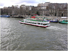 p0501tourboats14.JPG